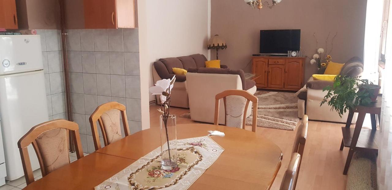 Apartman Lara Foca Esterno foto