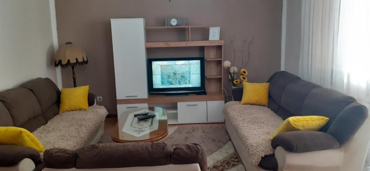 Apartman Lara Foca Esterno foto